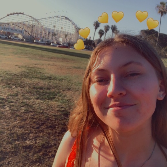 Meet your Posher, Heidi - Picture 3 of 7